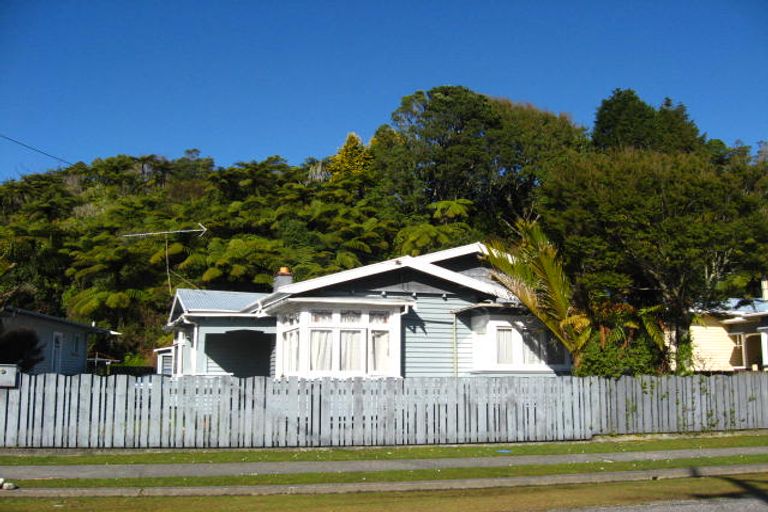 Photo of property in 11 Lydia Street, Greymouth, 7805