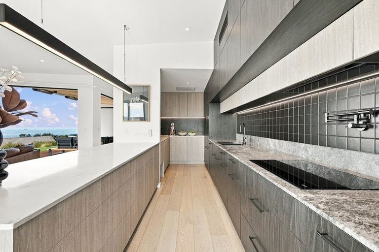 Photo of property in 19 Rauhea Lane, Clifton, Christchurch, 8081