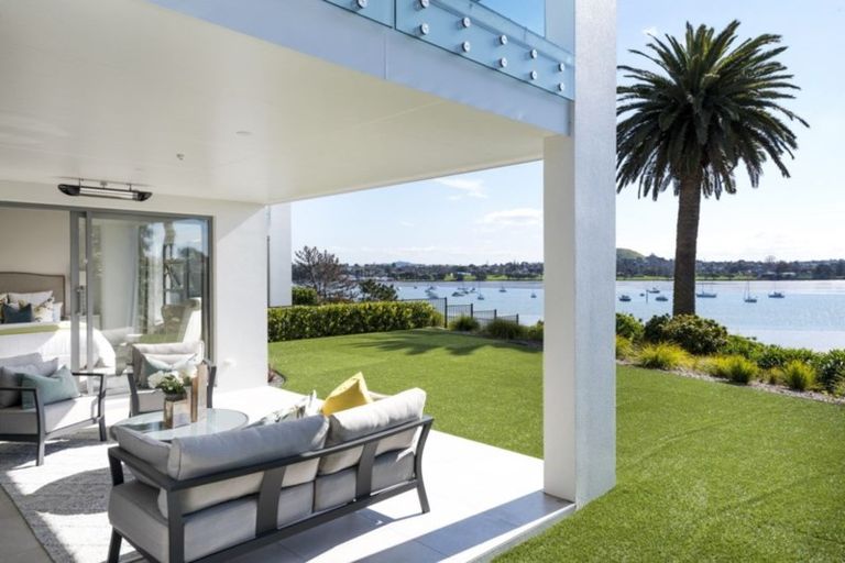 Photo of property in 3/89 Fisher Parade, Sunnyhills, Auckland, 2010