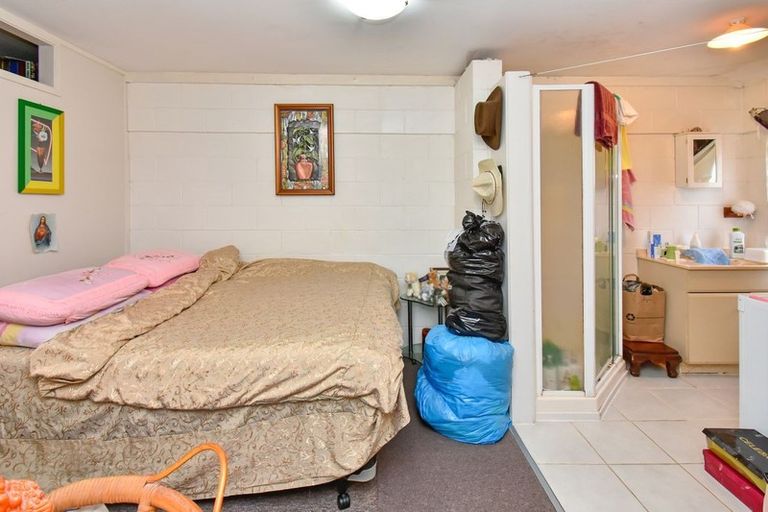 Photo of property in 2a Roys Road, Weymouth, Auckland, 2103