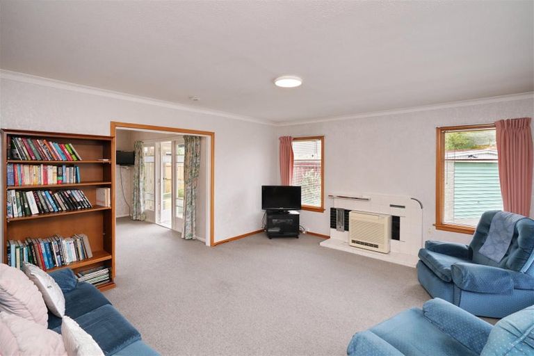 Photo of property in 25 Aileen Place, Upper Riccarton, Christchurch, 8041