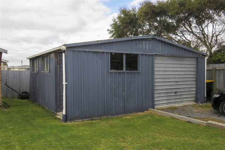 Photo of property in 12 Burns Street, Kew, Invercargill, 9812