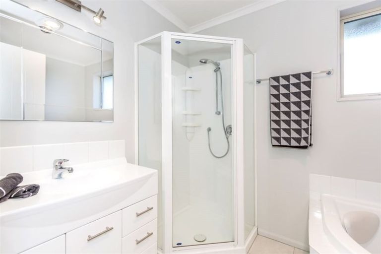 Photo of property in 7 Saint Clair Close, Harewood, Christchurch, 8051