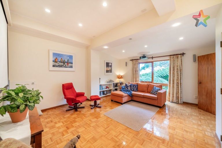 Photo of property in 7 Chestnut Grove, Maungaraki, Lower Hutt, 5010