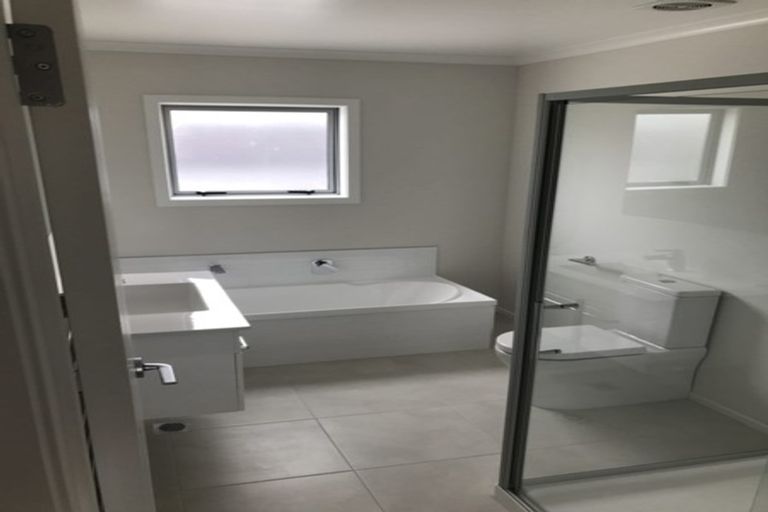 Photo of property in 23 Ridgedale Crescent, Flagstaff, Hamilton, 3210