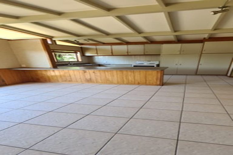 Photo of property in 4 Mahia Place, Kelvin Grove, Palmerston North, 4414