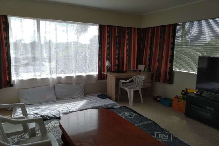 Photo of property in 2/70 Hattaway Avenue, Bucklands Beach, Auckland, 2012