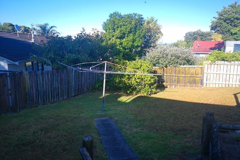 Photo of property in 53 Gills Road, Bucklands Beach, Auckland, 2014