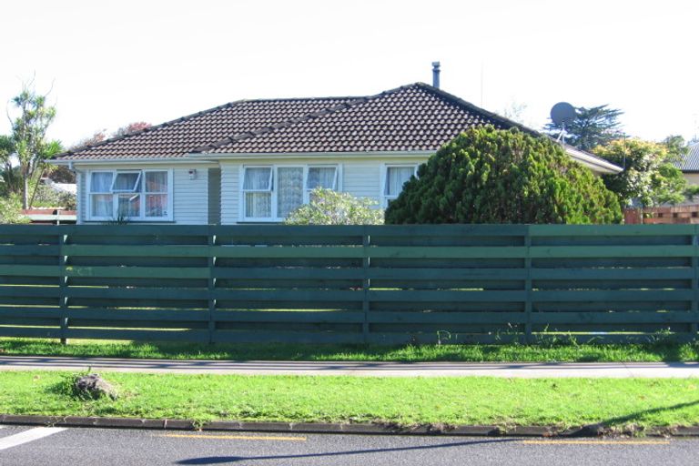 Photo of property in 11 Edgewater Drive, Pakuranga, Auckland, 2010