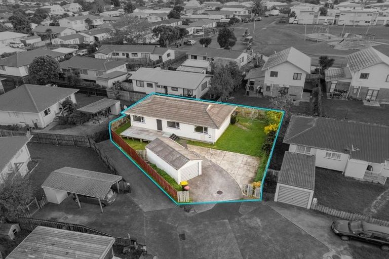 Photo of property in 49 Dungarvon Place, Clendon Park, Auckland, 2103