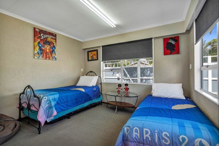 Photo of property in 377 Mangorei Road, Merrilands, New Plymouth, 4312