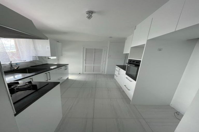 Photo of property in 3 Riverina Avenue, Pakuranga, Auckland, 2010