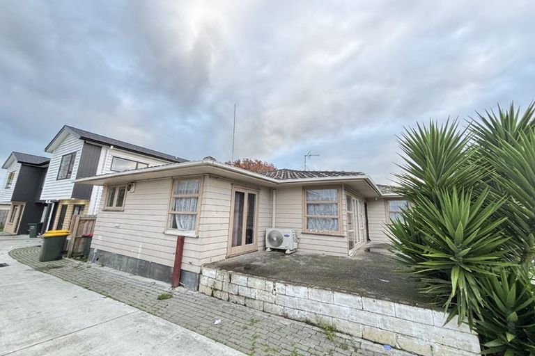 Photo of property in 52 Tatariki Street, Rosehill, Papakura, 2113