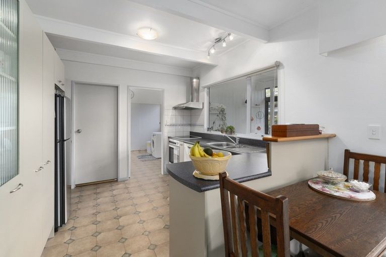 Photo of property in 30 Rimu Street, Waikanae, 5036