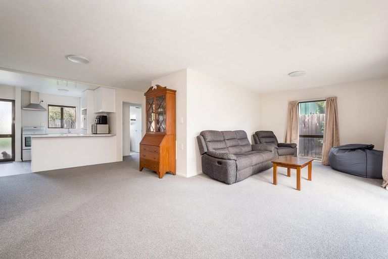 Photo of property in 2/112a Poulson Street, Addington, Christchurch, 8024
