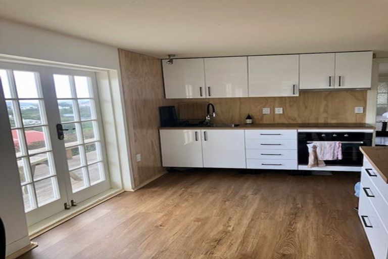 Photo of property in 9 Thorby Street, Northland, Wellington, 6012