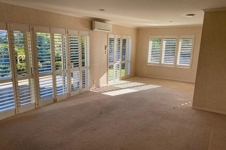 Photo of property in 13 Adair Place, Weymouth, Auckland, 2103