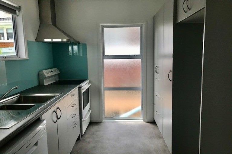 Photo of property in 1/1 Wycherley Drive, Bucklands Beach, Auckland, 2014