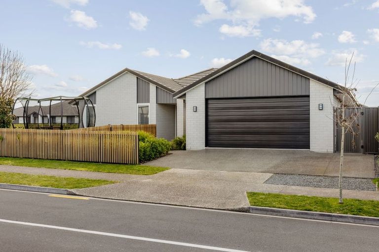 Photo of property in 37 Te Ranga Memorial Drive, Pyes Pa, Tauranga, 3112