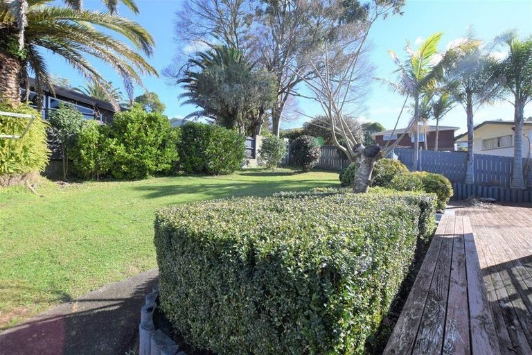 Photo of property in 23 Fitzwater Place, Henderson, Auckland, 0612