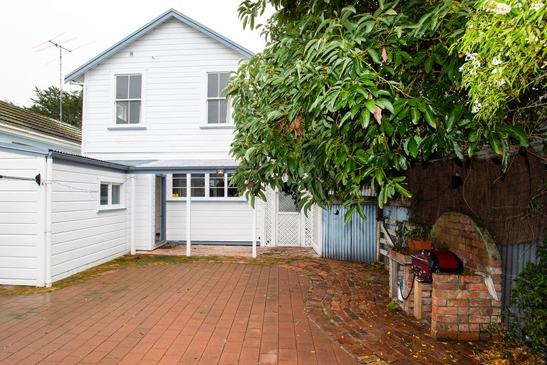 Photo of property in 436 Aberdeen Road, Gisborne, 4010