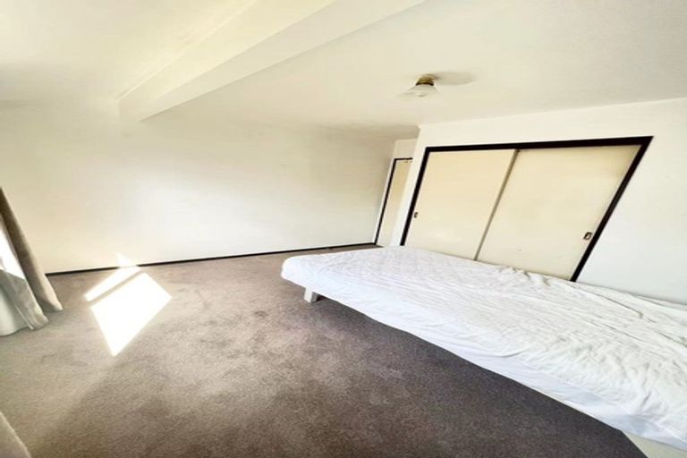 Photo of property in 2/248 Pakuranga Road, Pakuranga Heights, Auckland, 2010