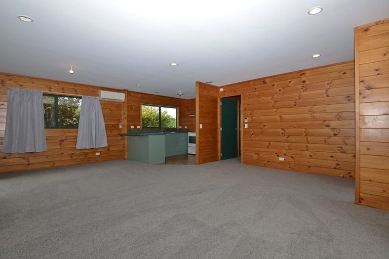 Photo of property in 74a Guadeloupe Crescent, Grenada Village, Wellington, 6037