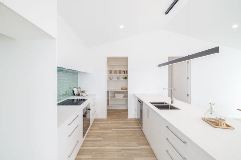 Photo of property in 10 Dalness Crescent, Halswell, Christchurch, 8025