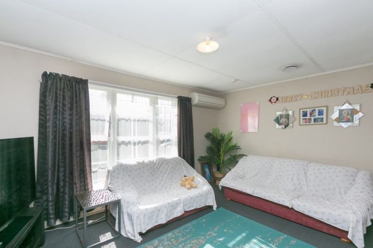 Photo of property in 90 Huatoki Street, Vogeltown, New Plymouth, 4310