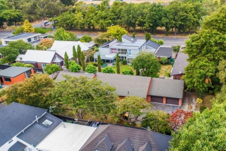 Photo of property in 242 Memorial Avenue, Burnside, Christchurch, 8053