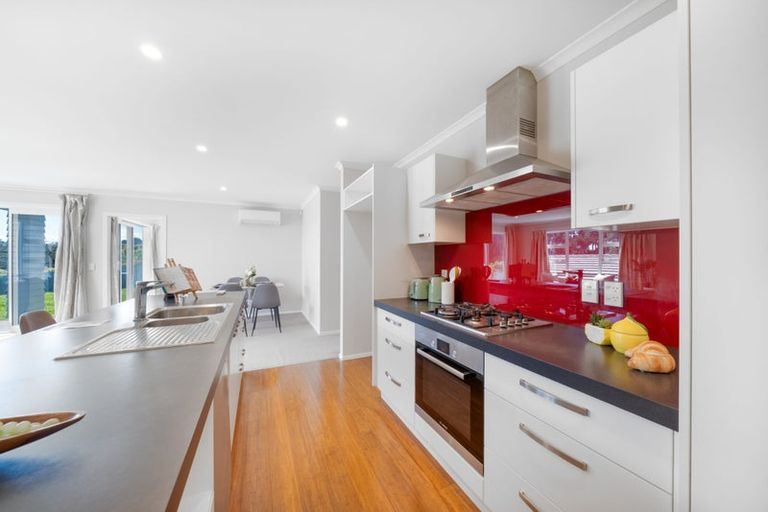 Photo of property in 9 Ken Douglas Drive, Aotea, Porirua, 5024