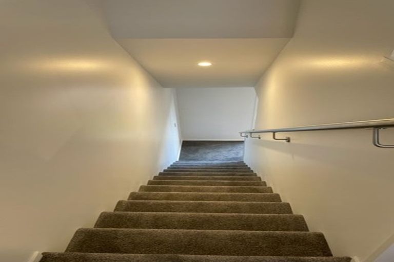 Photo of property in 6/10 Yeovil Road, Te Atatu Peninsula, Auckland, 0610