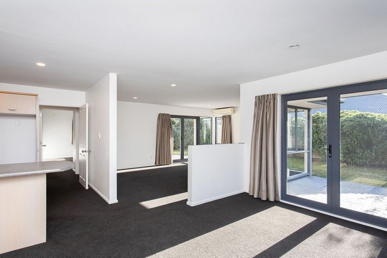 Photo of property in 137 Kotuku Crescent, Woolston, Christchurch, 8023