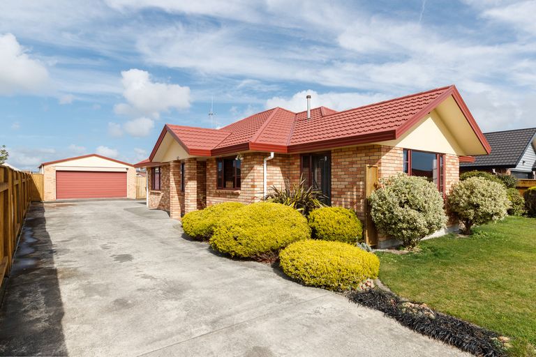 Photo of property in 66 Branigan Parade, Kelvin Grove, Palmerston North, 4414