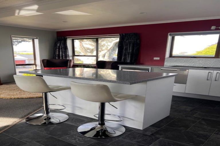 Photo of property in 343 Devon Street West, New Plymouth, 4310