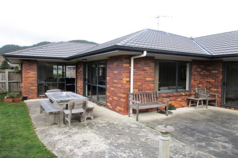 Photo of property in 4b Georgia Grove, Paraparaumu, 5032