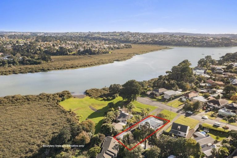 Photo of property in 3 Wharf Road, Te Atatu Peninsula, Auckland, 0610