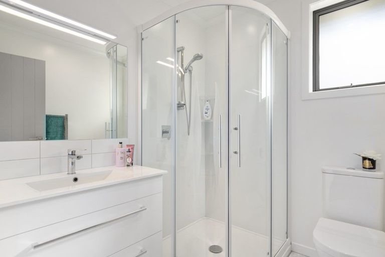 Photo of property in Waterview Estate, 32/4 Greystone Place, Omokoroa, 3114