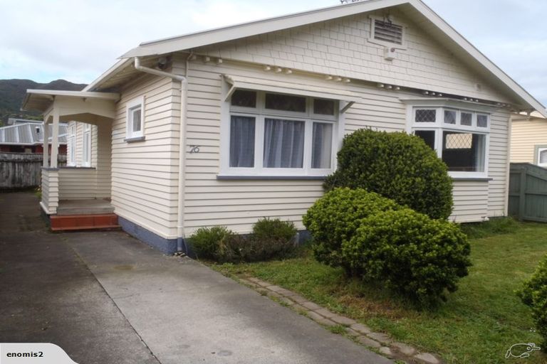 Photo of property in 1/76 Cambridge Terrace, Waterloo, Lower Hutt, 5011