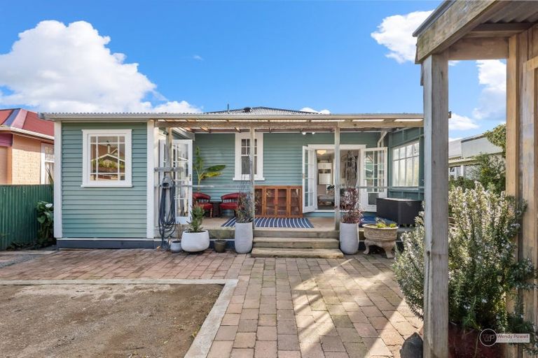 Photo of property in 24 Collins Street, Petone, Lower Hutt, 5012