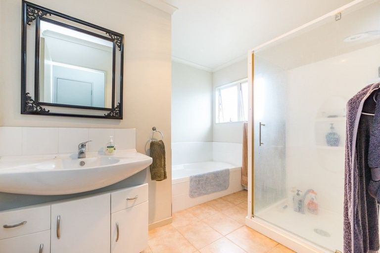 Photo of property in 986 Tremaine Avenue, Roslyn, Palmerston North, 4414