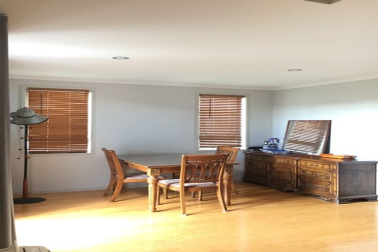 Photo of property in 29 Horizon View Road, Oteha, Auckland, 0632