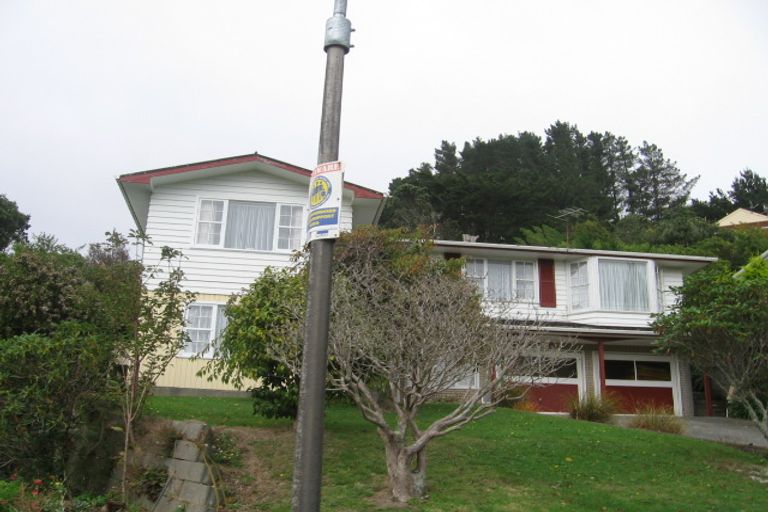 Photo of property in 25 Oriel Avenue, Tawa, Wellington, 5028