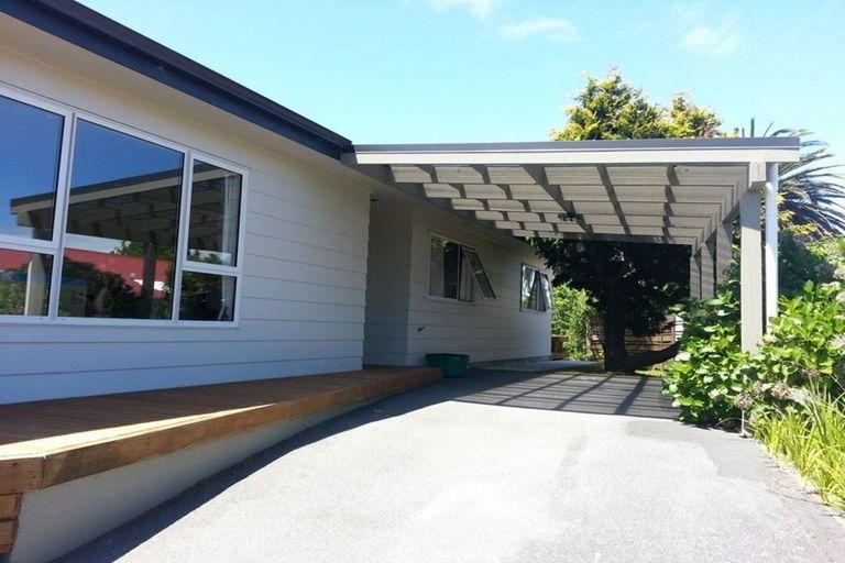 Photo of property in 16 Callender Terrace, Paraparaumu Beach, Paraparaumu, 5032