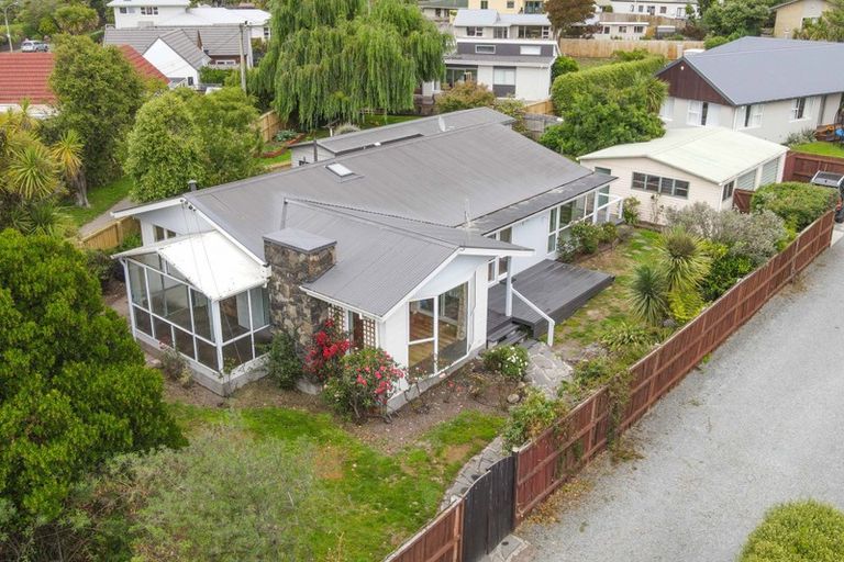 Photo of property in 136 Wakefield Avenue, Sumner, Christchurch, 8081