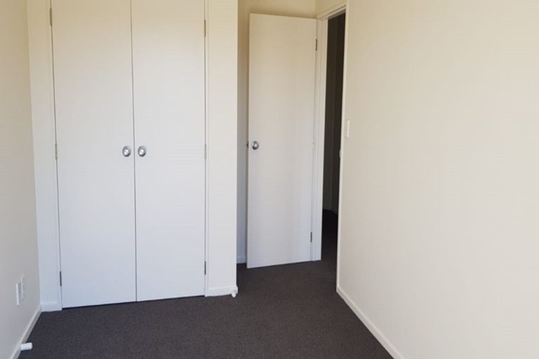 Photo of property in 2/3 Orwell Road, Greenhithe, Auckland, 0632