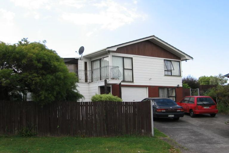 Photo of property in 47 Rosewarne Crescent, Glendene, Auckland, 0602