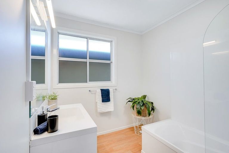 Photo of property in 30 Kowhai Street, Hamilton Lake, Hamilton, 3204