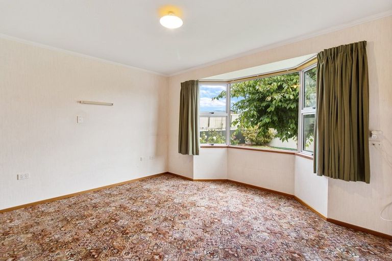 Photo of property in 19 Timaru Road, Waimate, 7924