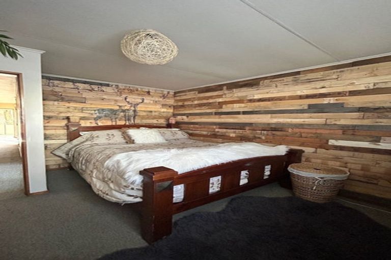 Photo of property in 51 Kent Street, Picton, 7220